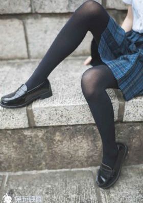 《女老师》