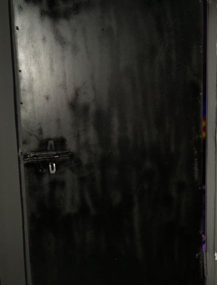 女大学生的沙龙室观看